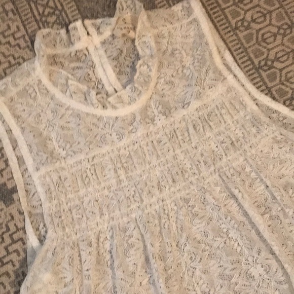 FREE PEOPLE LACE TOP - Picture 3 of 3